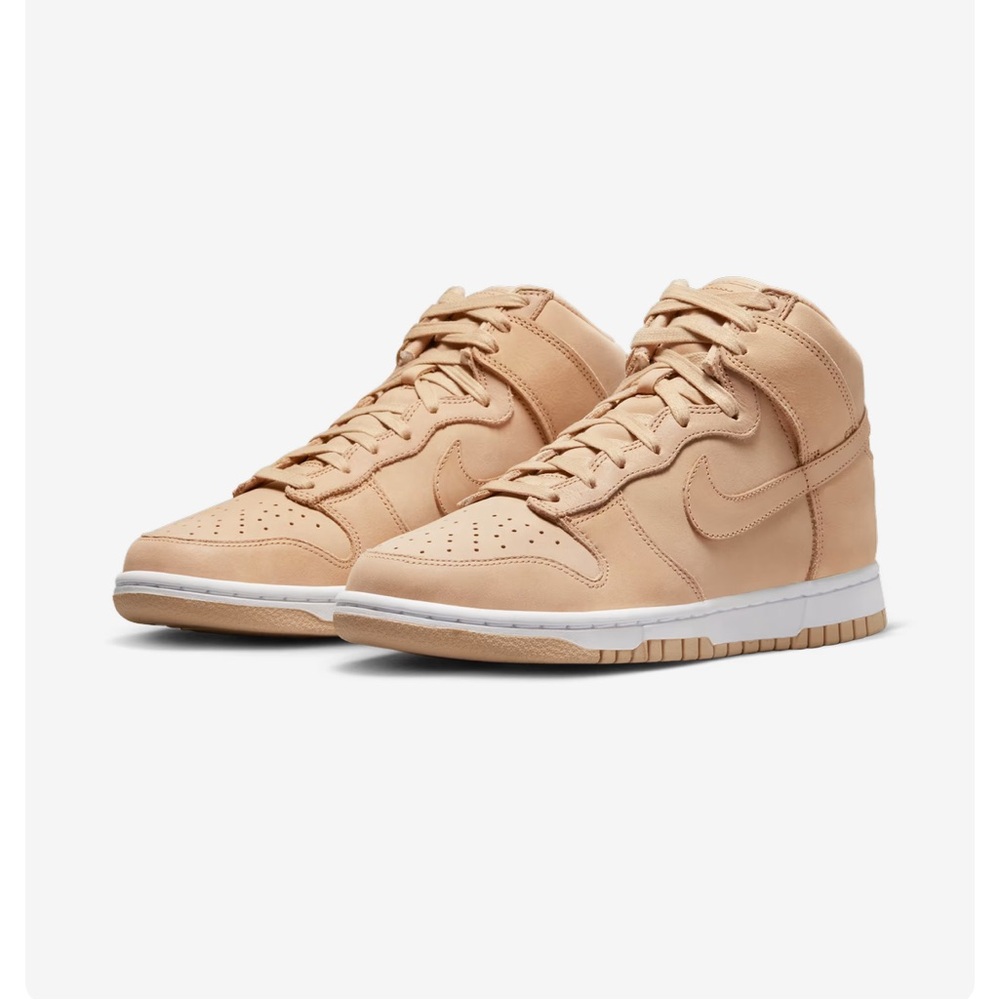 Nike Women’s Dunk High “VACHETTA” tan Sneakers, 6.5